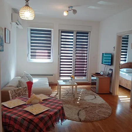 Apartment Dora